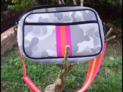 Camo neoprene little bag