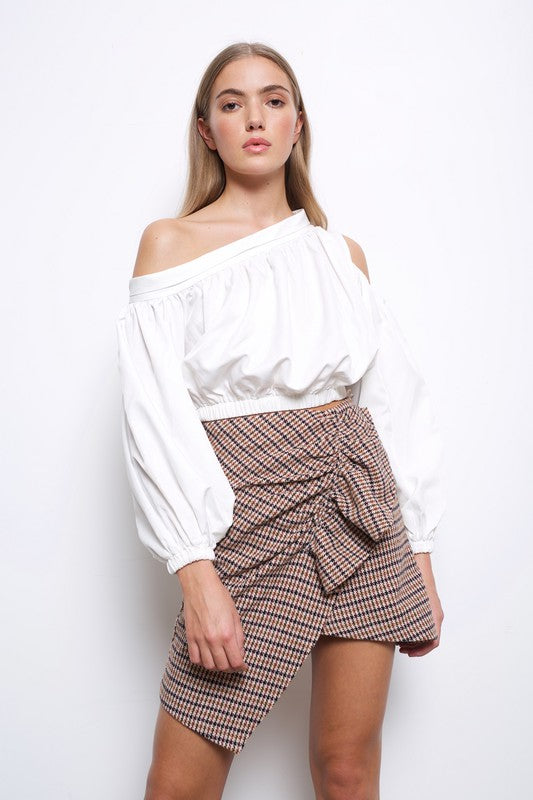 White assymetrical cropped top