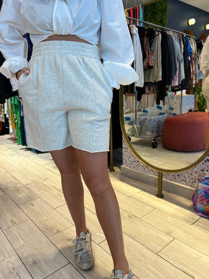 Ecru knit shorts